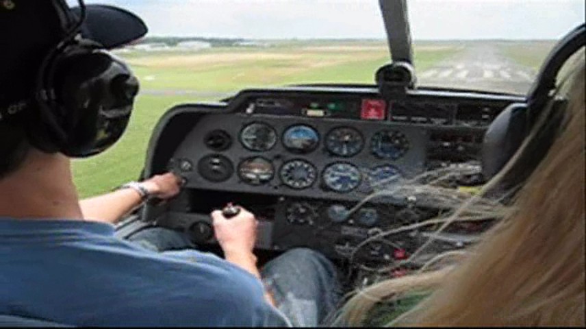 Atterrissage Blois DR400.