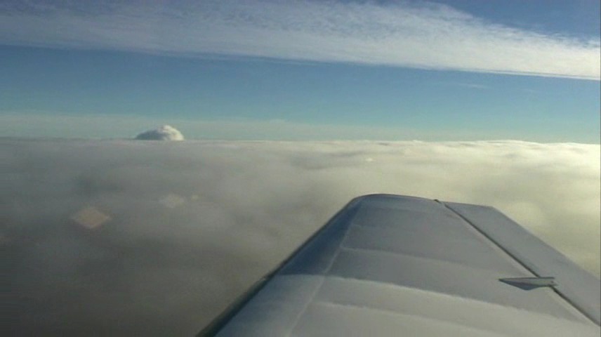 Vol au dessus des nuages.