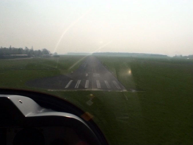 Touch and go à Fontenay Tresigny DR400.