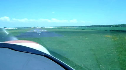 Touch and Go à l'Aigle Saint Michel (LFOL)